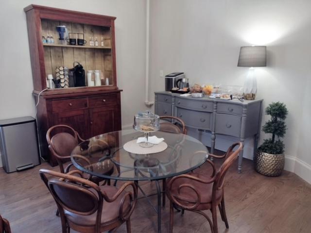 Augusta Guest House Bagian luar foto